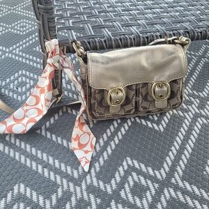 COACH Signature Brown Beige Gold canvas Leather Shoulder Bag Cros…